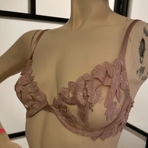 Victoria's Secret Lace Underwire Bra in Mauve